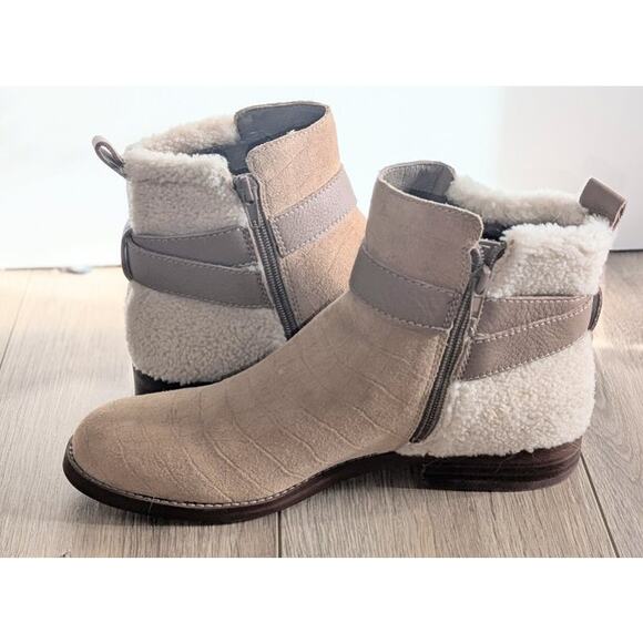 Kelsi Dagger Moto Sherpa Boots Size 9 Tan Beige Ankle Zip - Picture 2 of 10